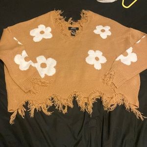 Beautiful flowered belly shirt